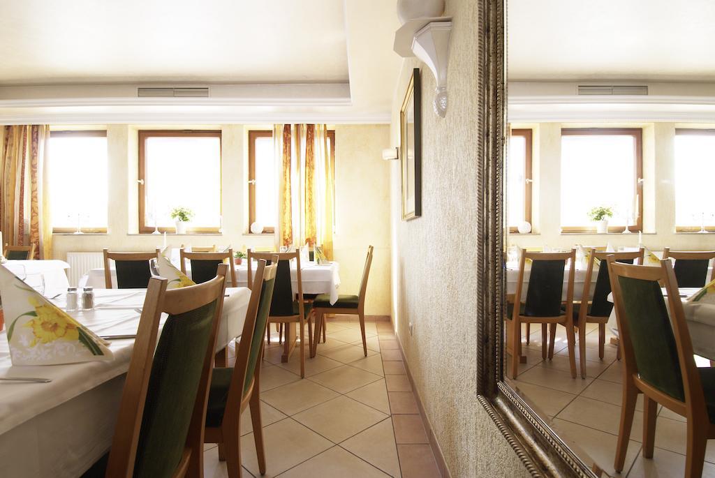 Hotel Regina Zirndorf Εξωτερικό φωτογραφία