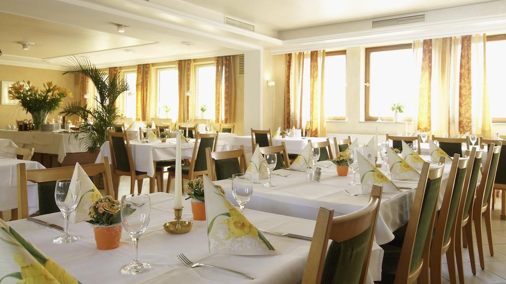 Hotel Regina Zirndorf Εξωτερικό φωτογραφία