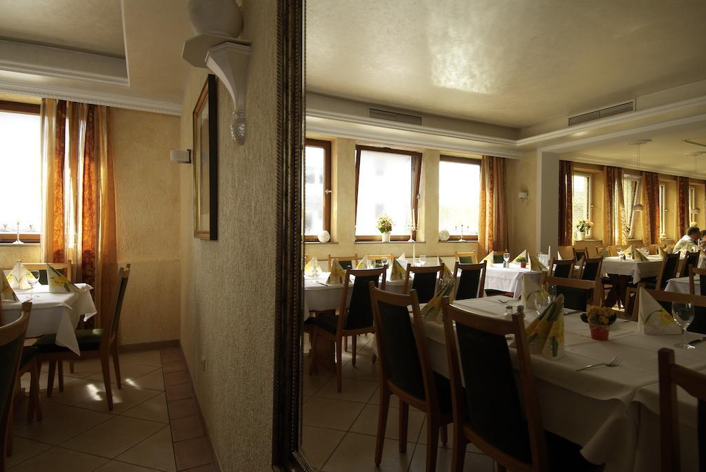 Hotel Regina Zirndorf Εξωτερικό φωτογραφία
